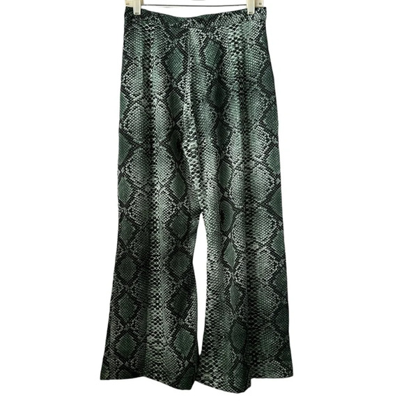 Animal Print Green Wide Leg With Pockets Medium Pants BNWT - Picture 1 of 4